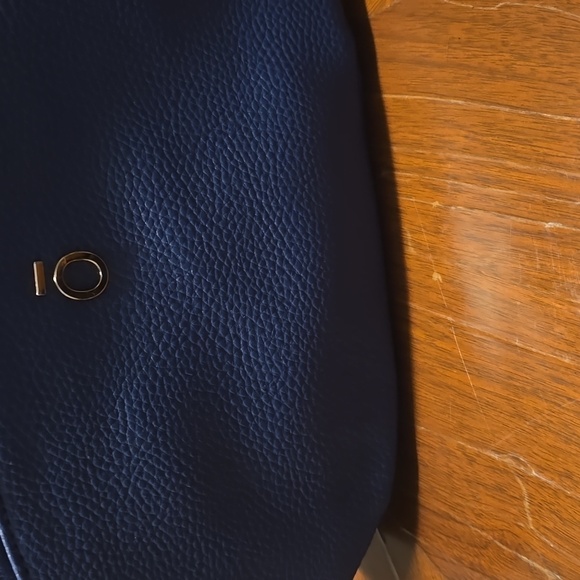 Doterra Handbags - DOTERRA BLUE OIL BAG
